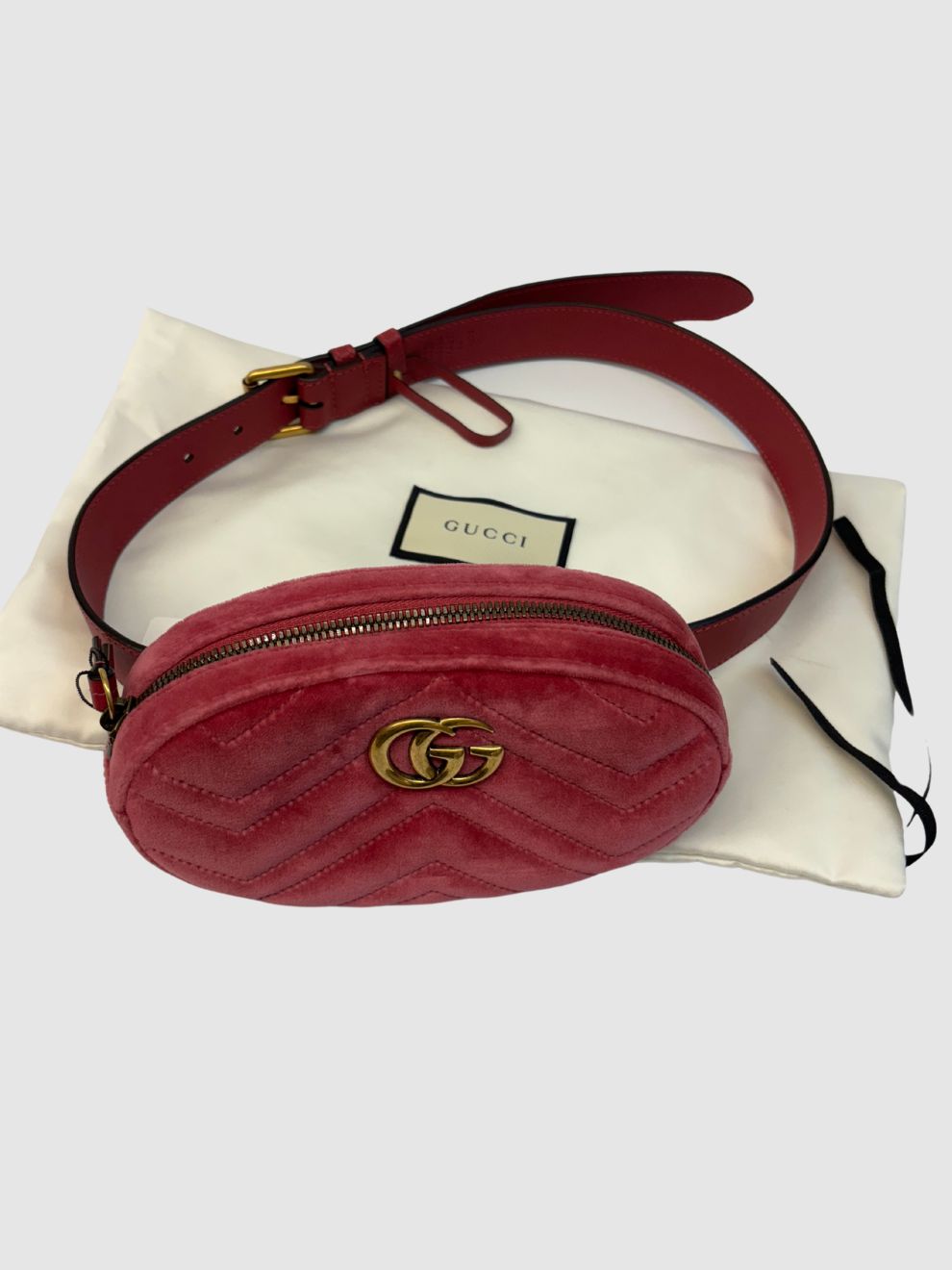 GG Marmont Gürteltasche aus Samt von Gucci