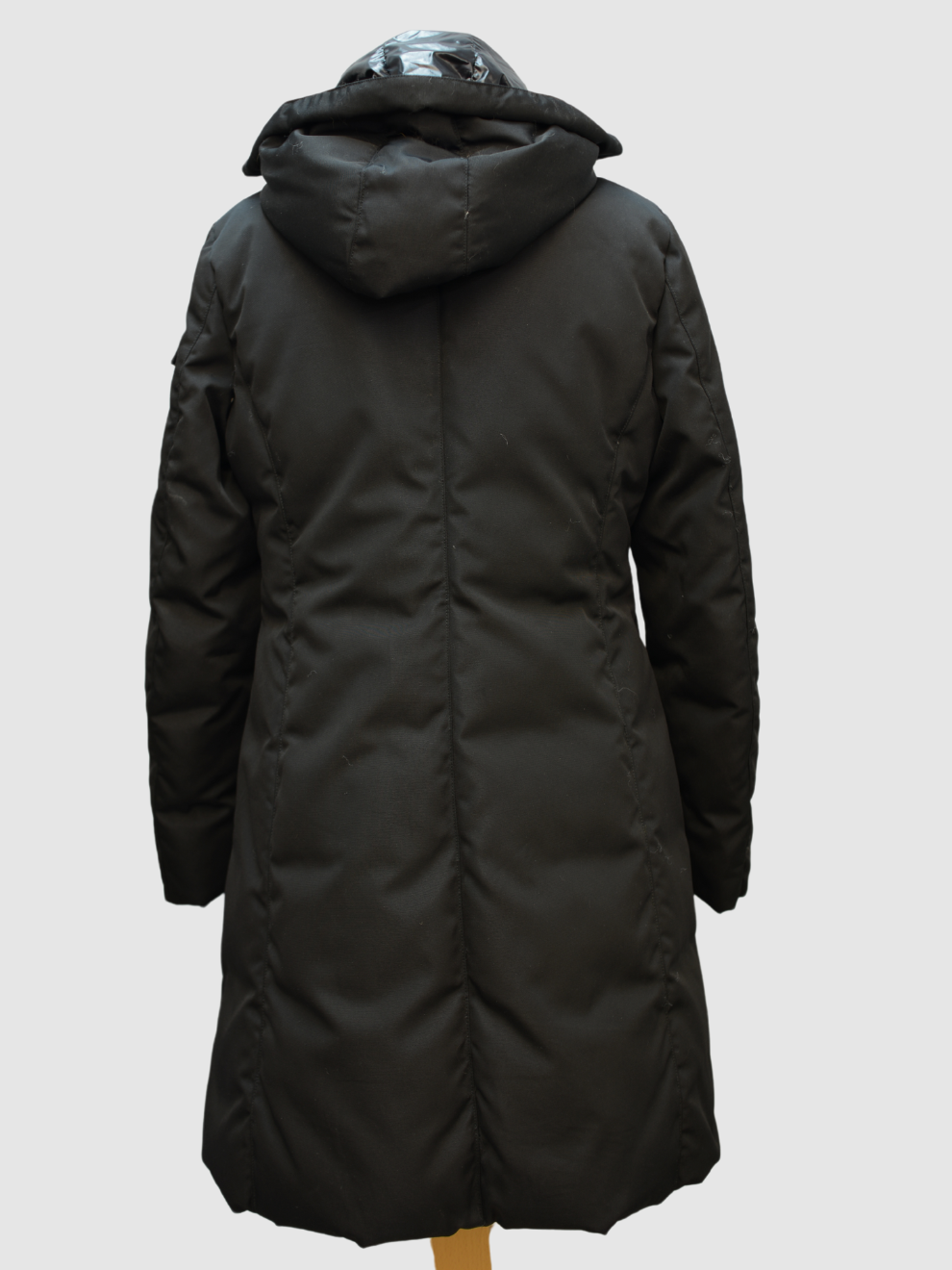 Schwarzer langer Parka von Moncler