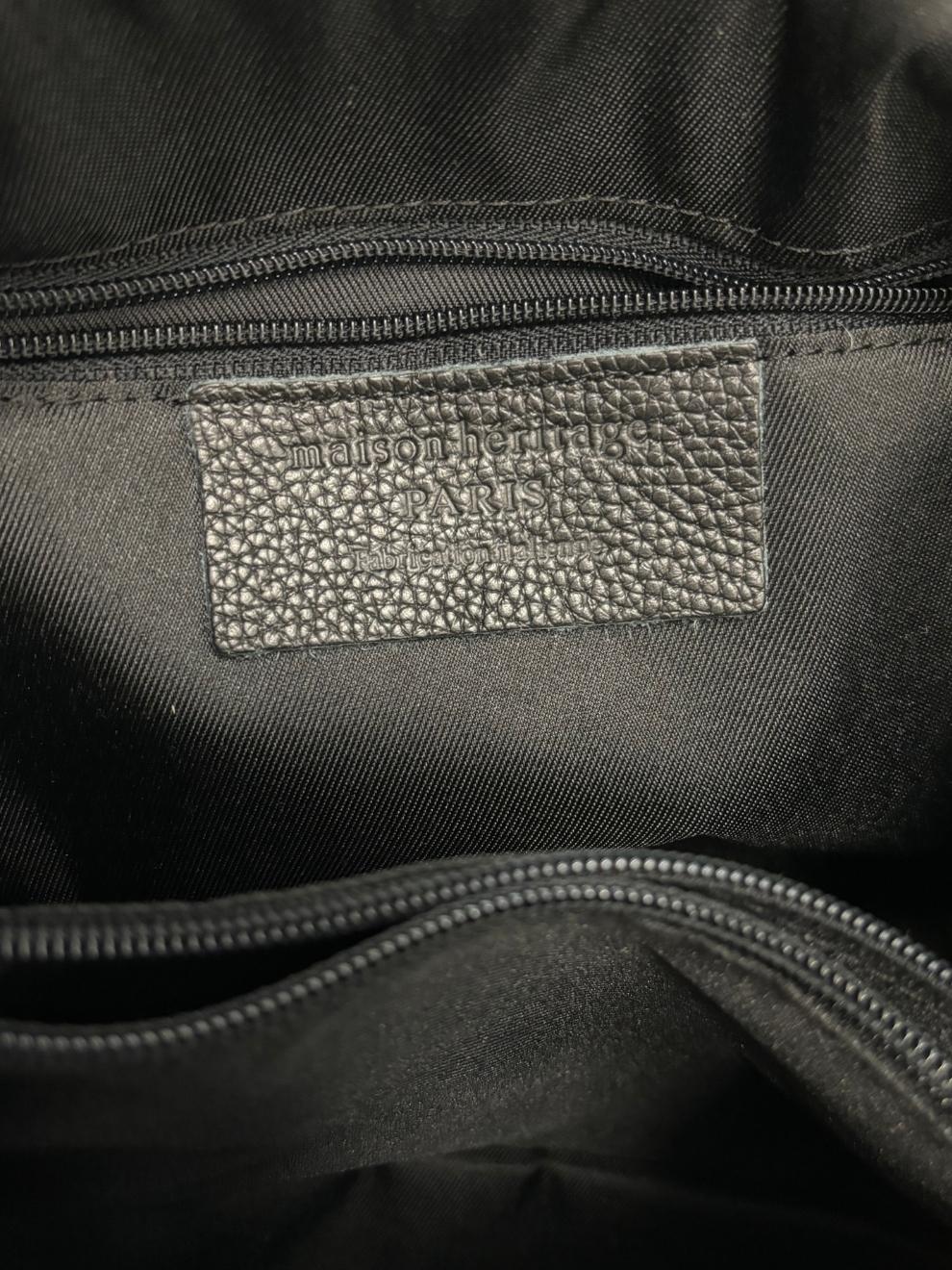 Schwarze Handtasche Tikki von maison héritage