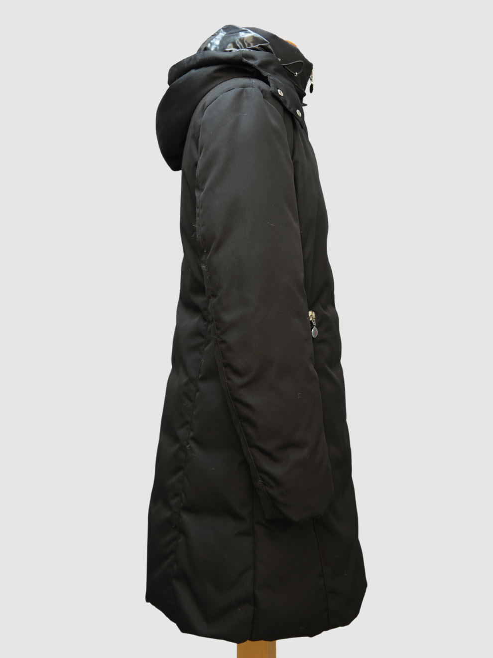 Schwarzer langer Parka von Moncler