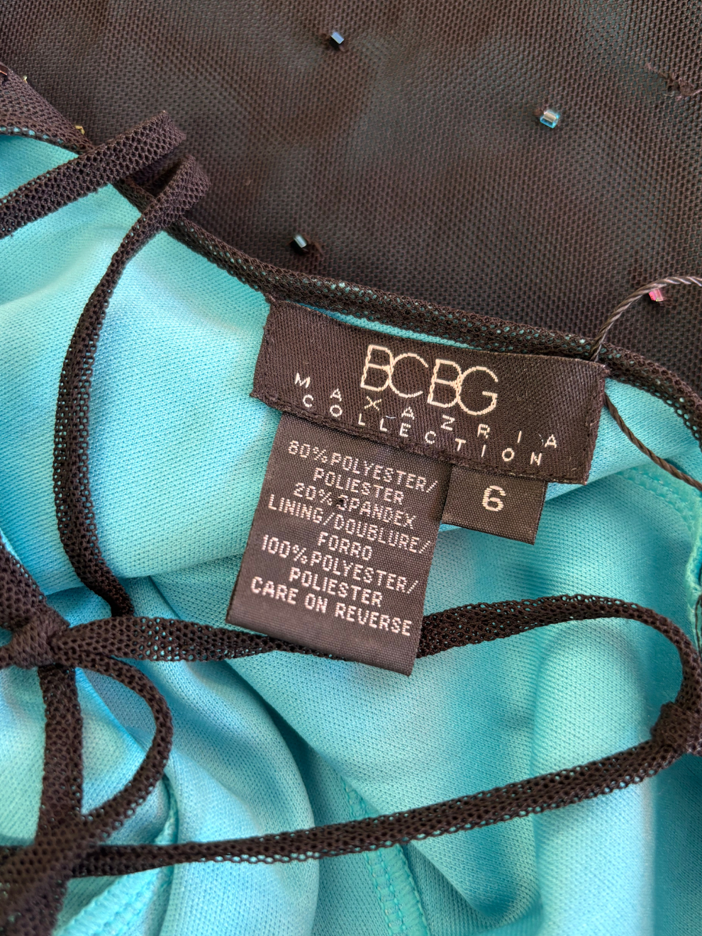 Schwarzes besticktes Spaghettiträgerkleid von BCBG