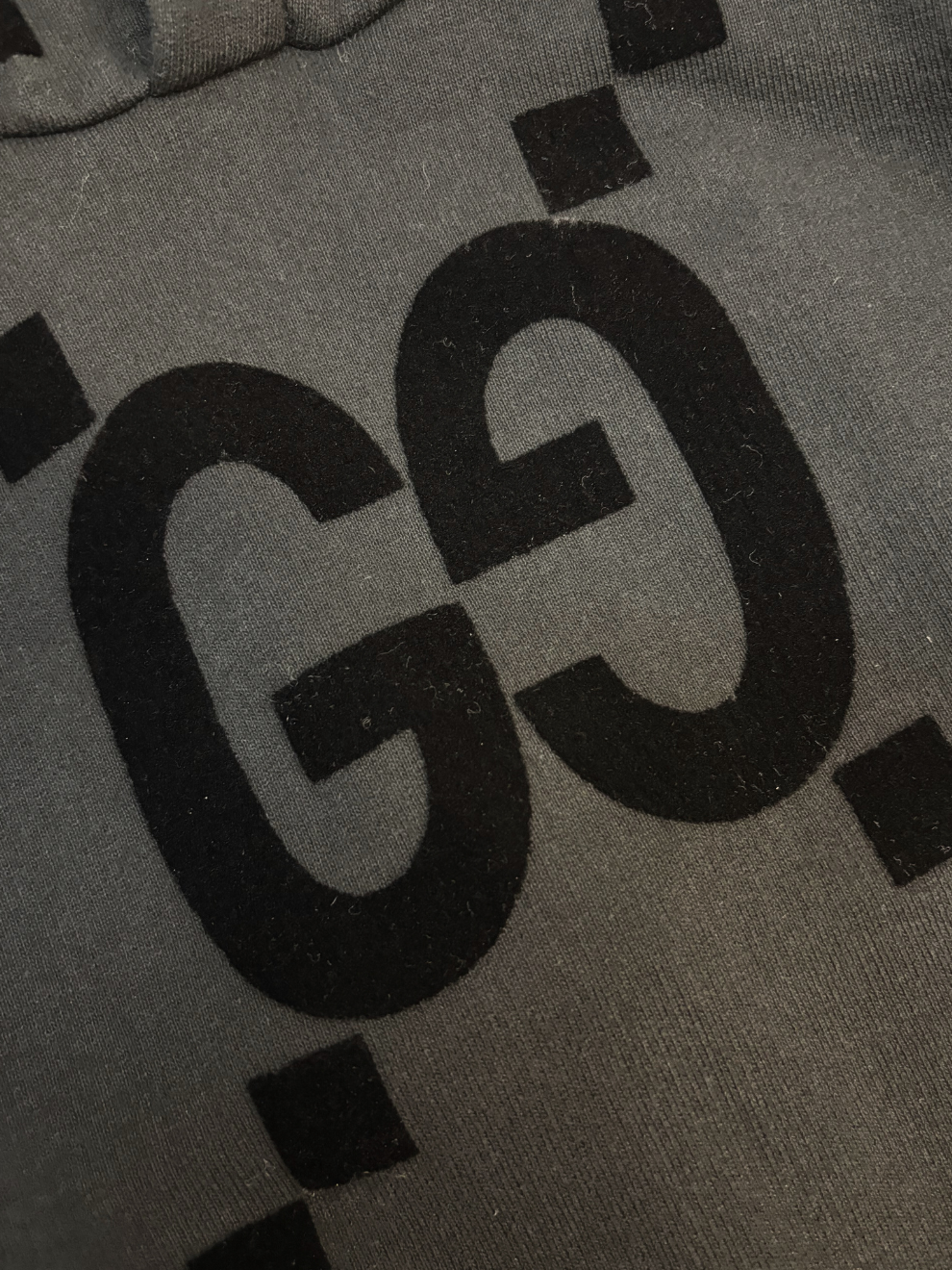 Schwarzer Hoodie mit GG Print von Gucci