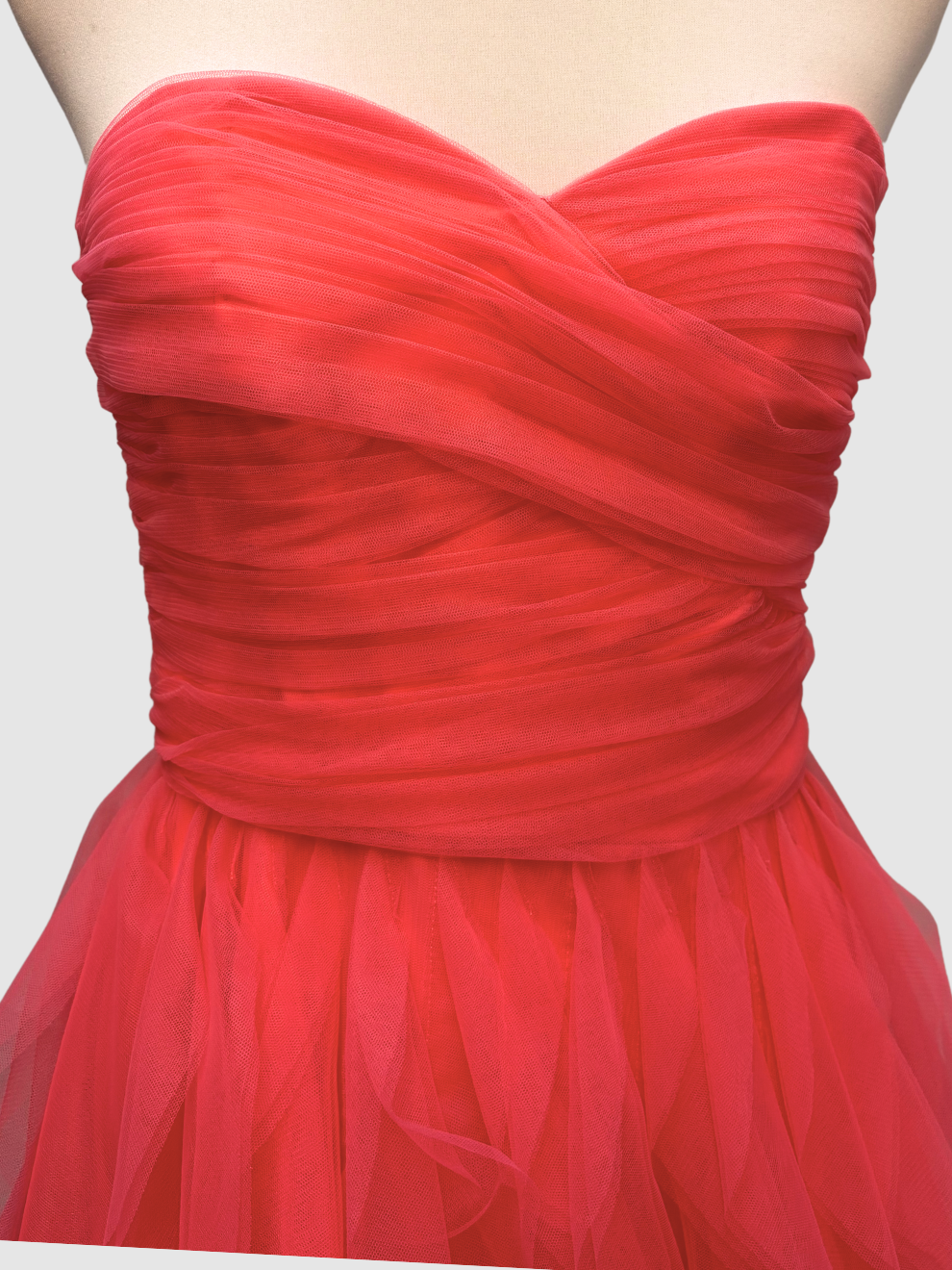 Flamingofarbenes Bandeau-Tüllkleid von Atelier Emé