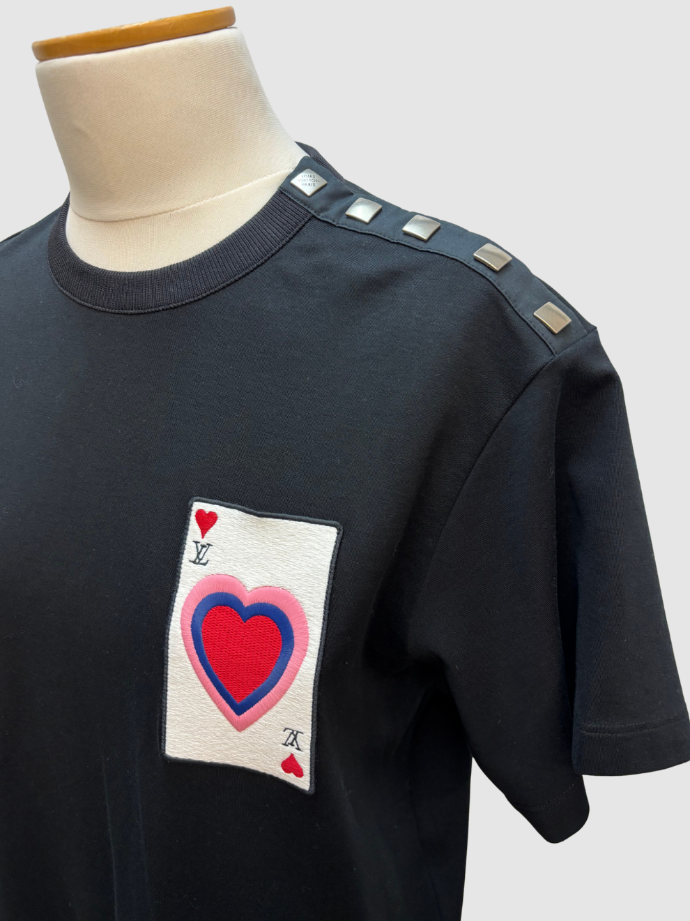 Schwarzes T-Shirt Game On von Louis Vuitton