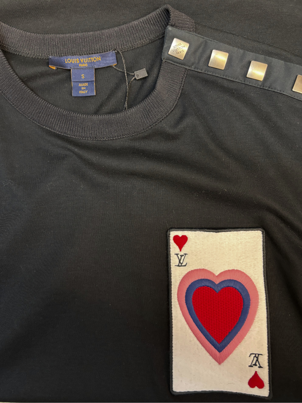 Schwarzes T-Shirt Game On von Louis Vuitton