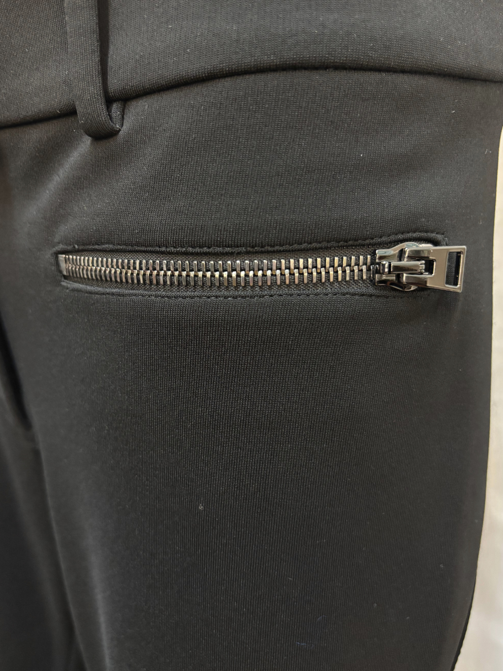 Schwarze Stoffhose mit Reißverschlüssen von Tom Ford