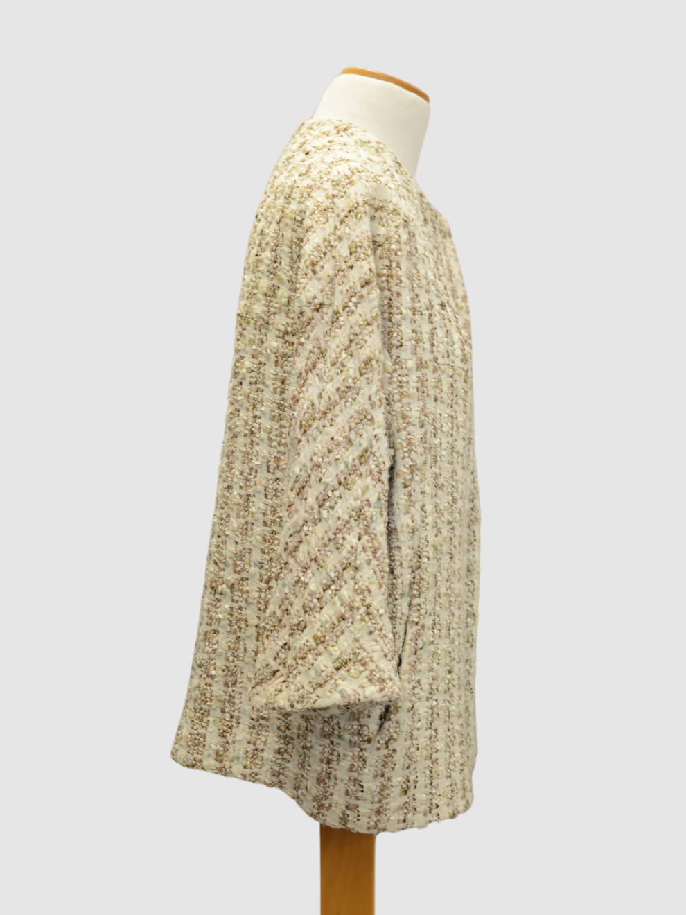 Cremefarbene Boucle-Jacke von Roberto Collina 39