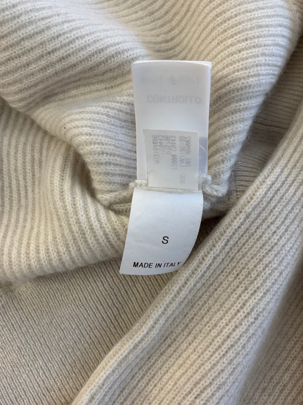 Ecrufarbene Strickjacke von Brunello Cucinelli