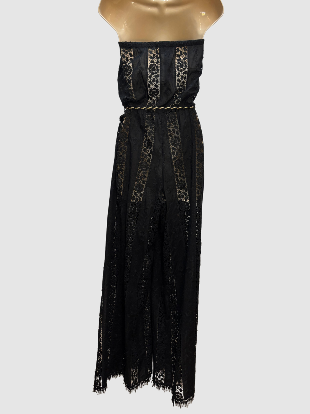 Schwarzer Spitzen-Jumpsuit von Miguelina