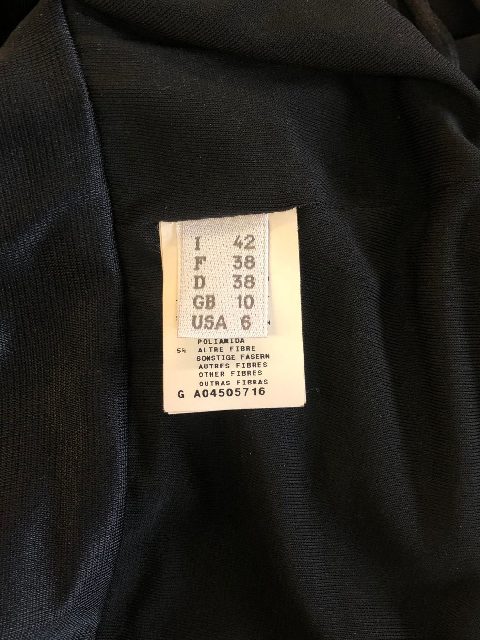 Schwarzes Kleid mit Gürtel von Alberta Ferretti