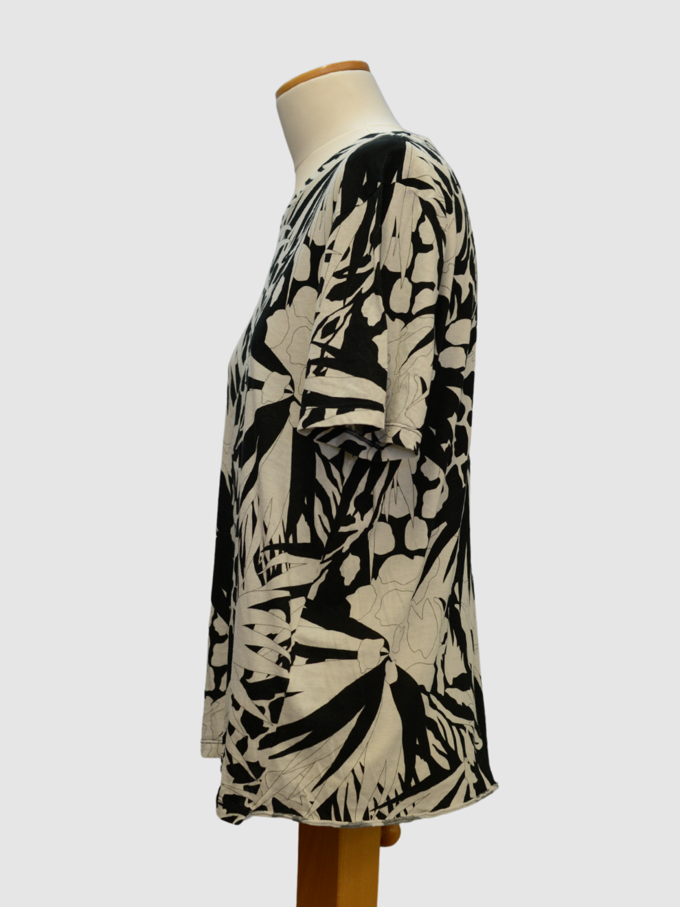 Schwarz-weiß geprintetes T-Shirt von Saint Laurent