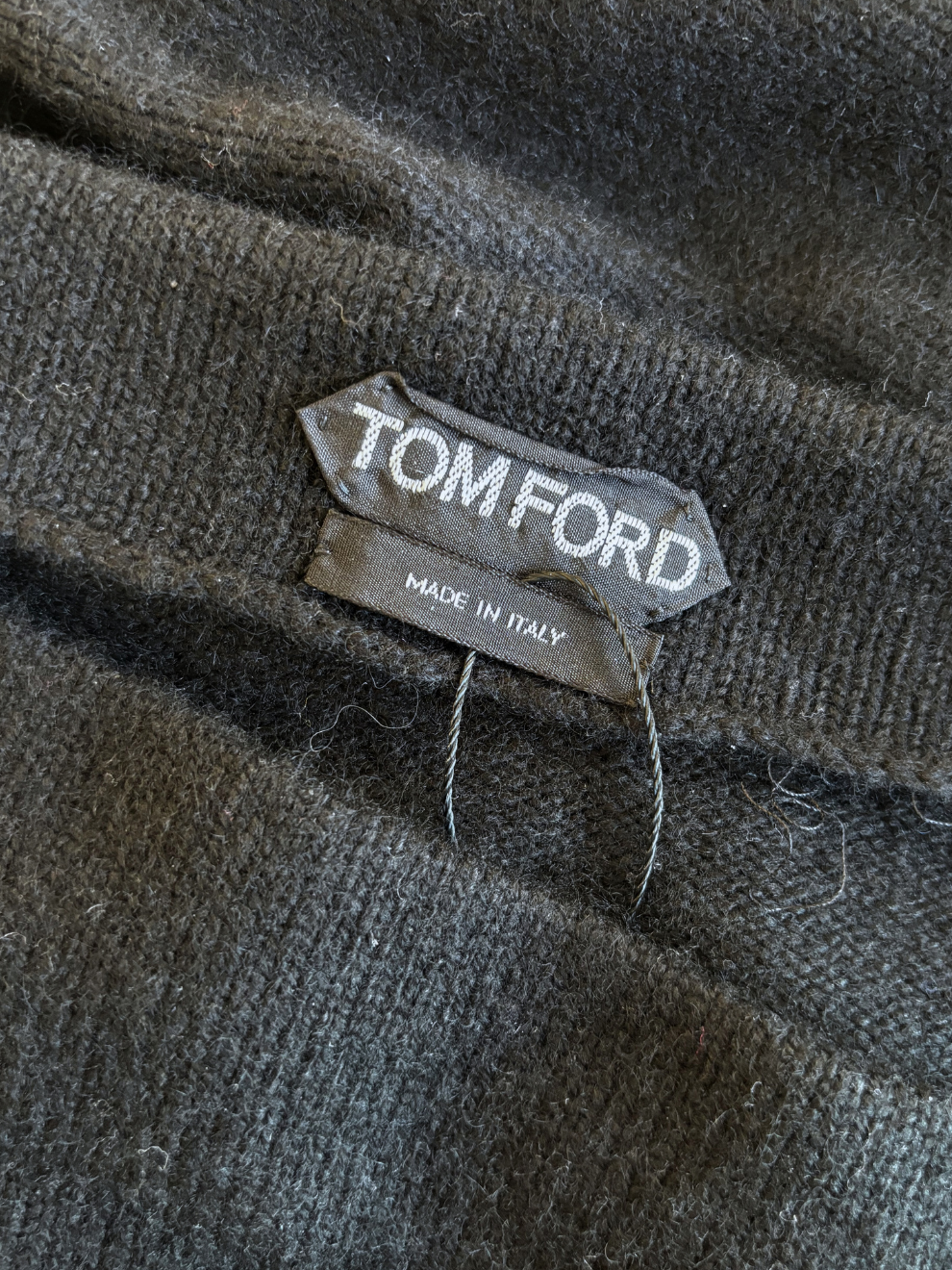 Schwarzer asymmetrischer Kaschmirpullover von Tom Ford