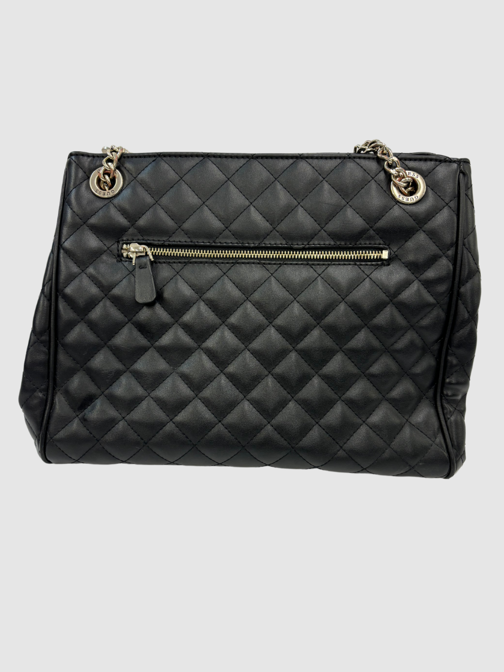 Schwarze gesteppte Tasche mit Ketten-Riemen von Guess