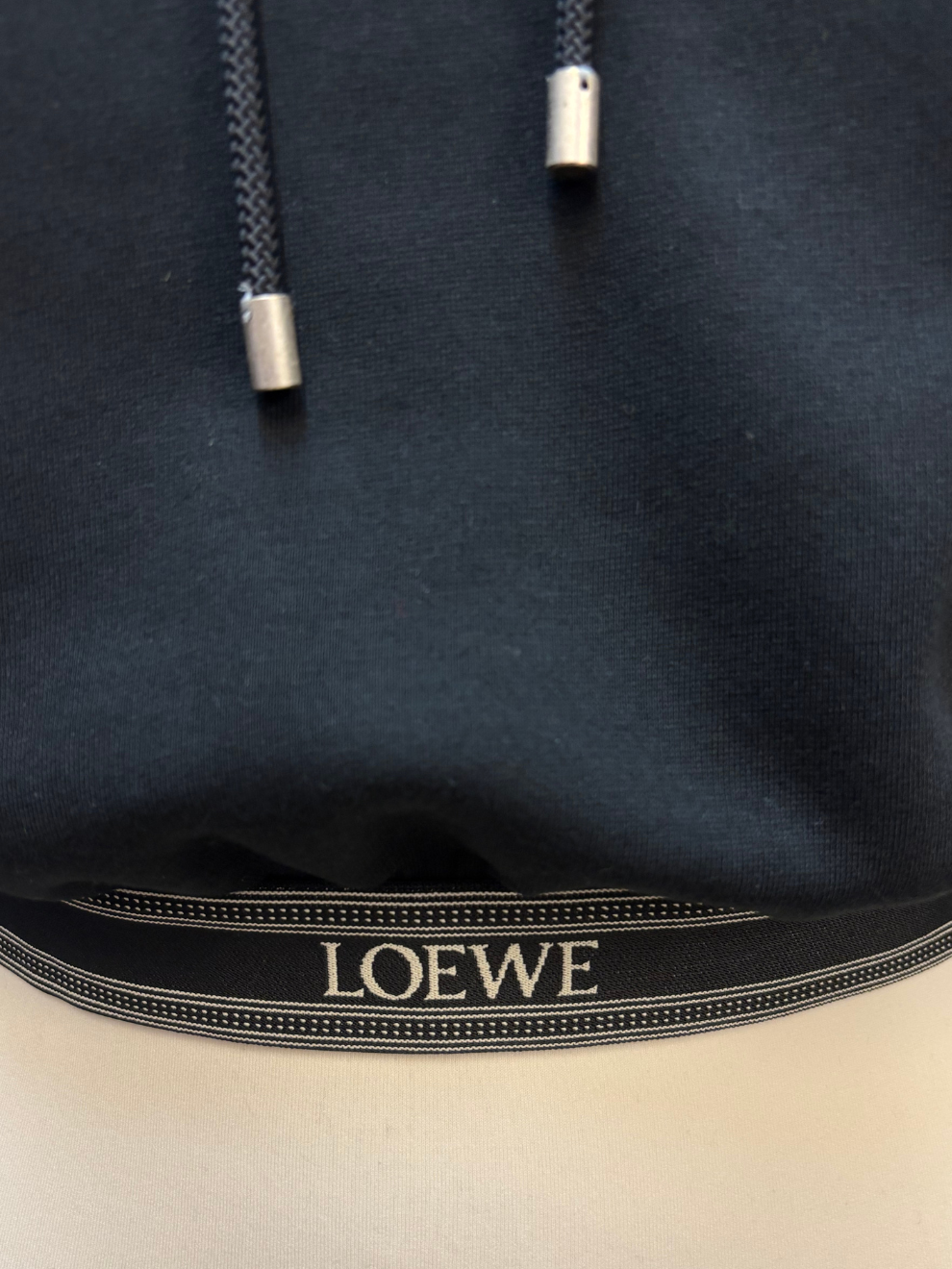 Schwarzer cropped Hoodie von Loewe