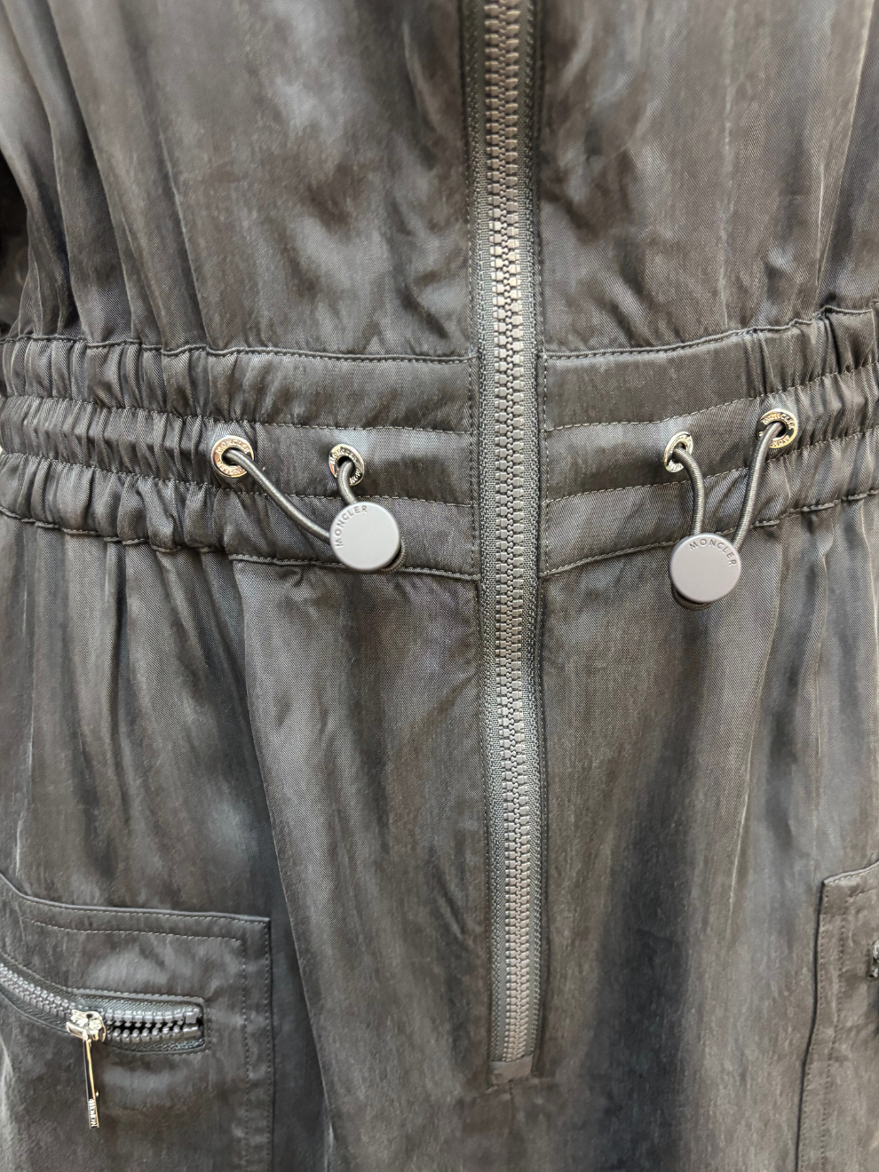 Dunkelgrauer Jumpsuit von Moncler