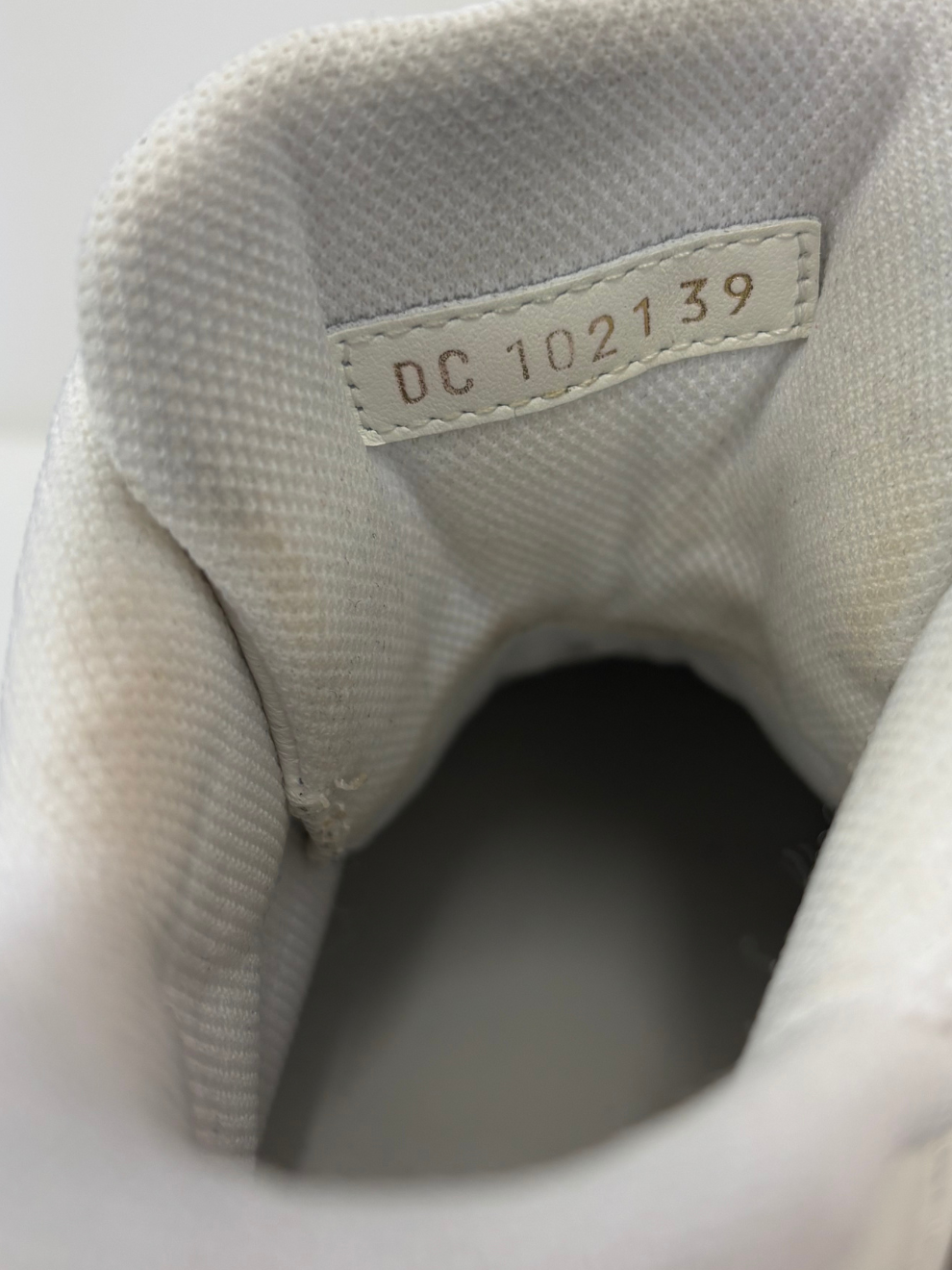 Weißer Walk'N'Dior Sneaker von Christian Dior