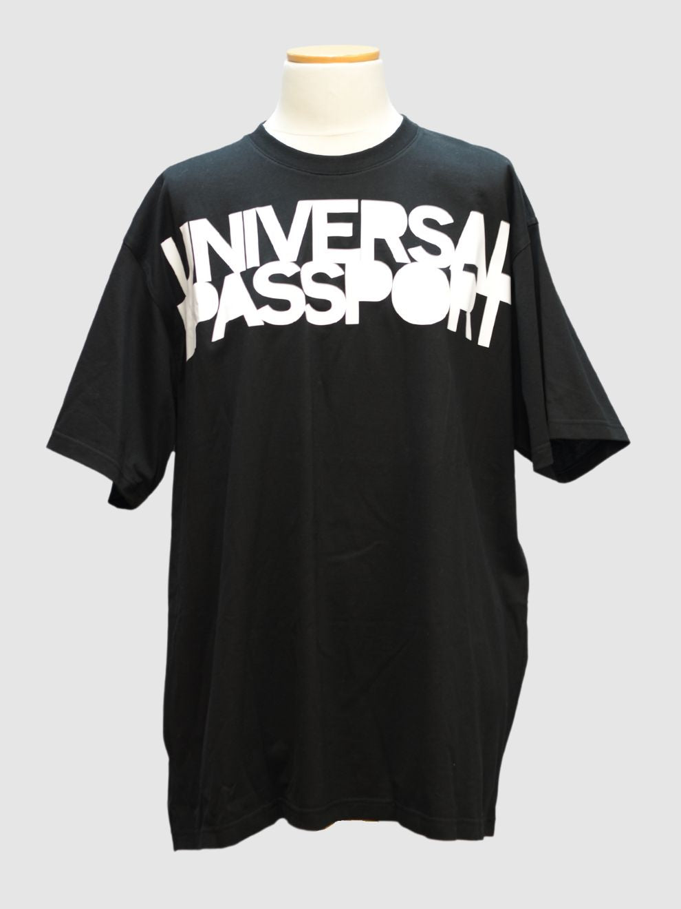 Schwarzes T-Shirt Universal Passport von Burberry