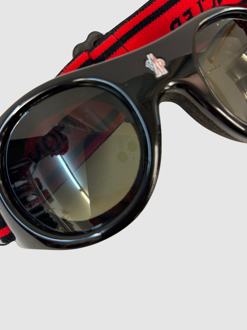 Schwarze Skibrille von Moncler