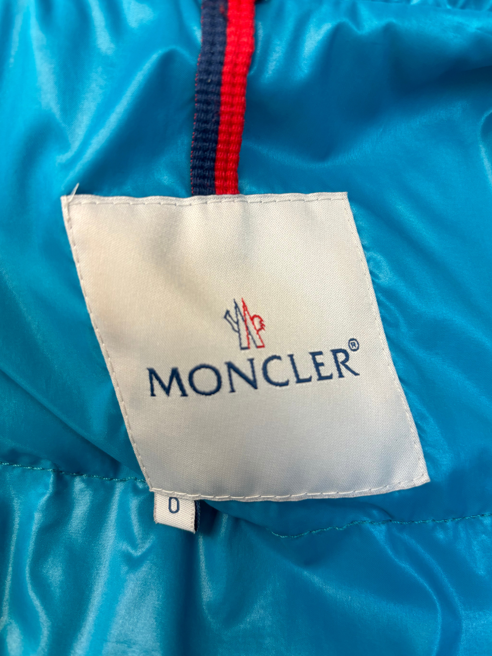 Türkise Daunenjacke von Moncler