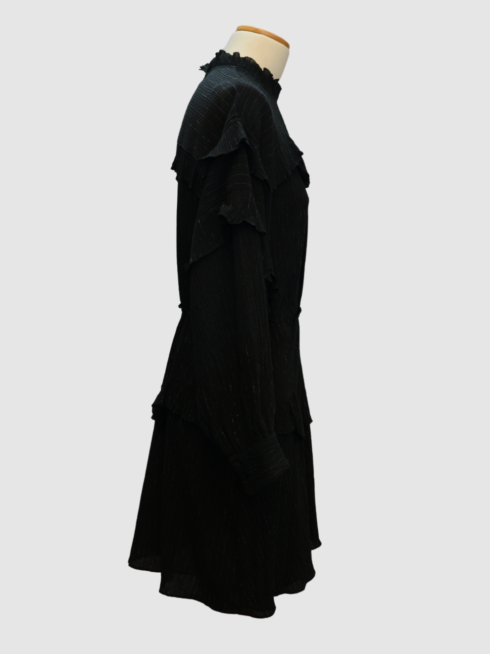Schwarzes Kleid mit Volants von Isabel Marant