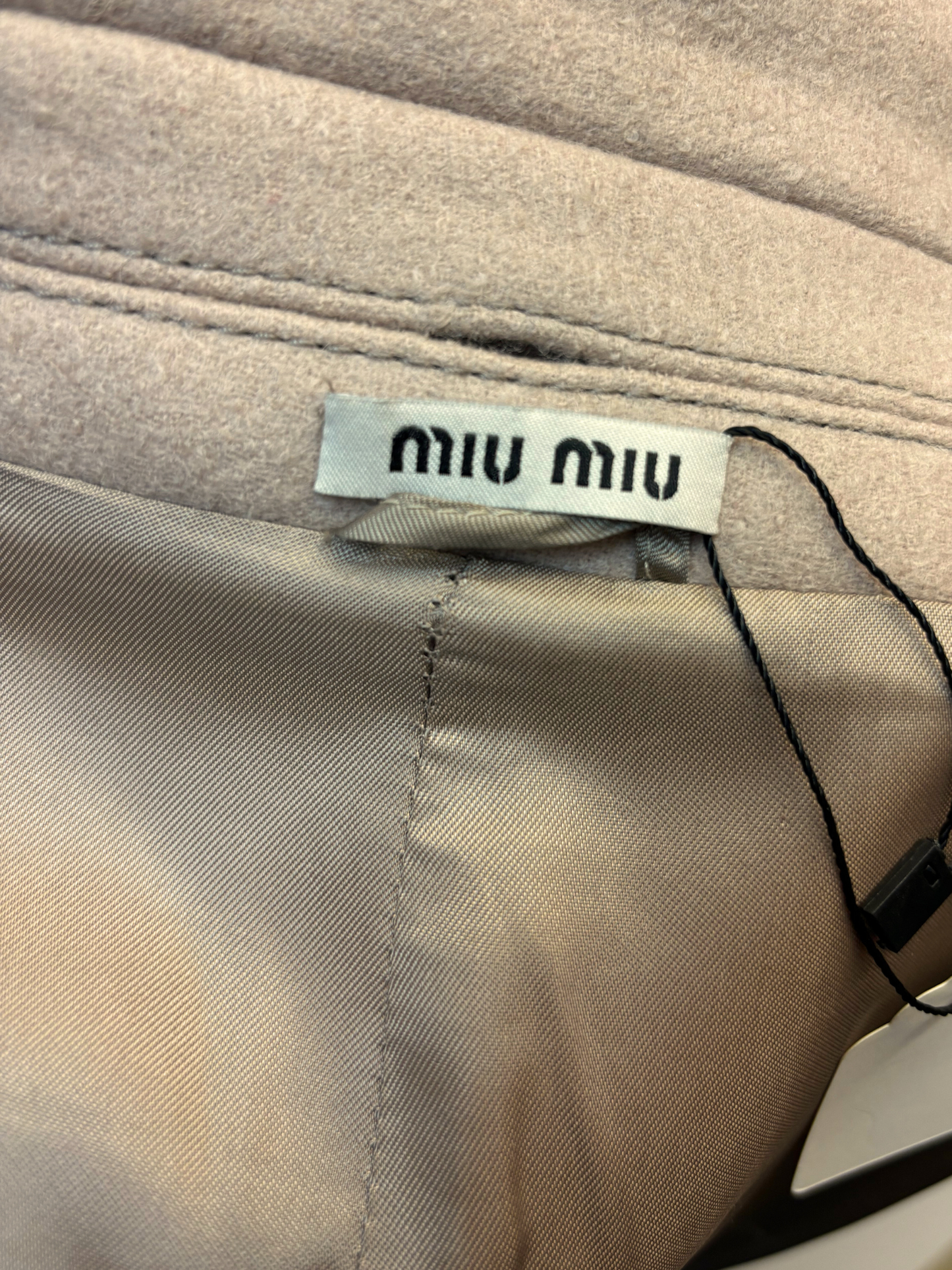 Beiger Wollmantel mit abnehmbarem Fellkragen von Miu Miu