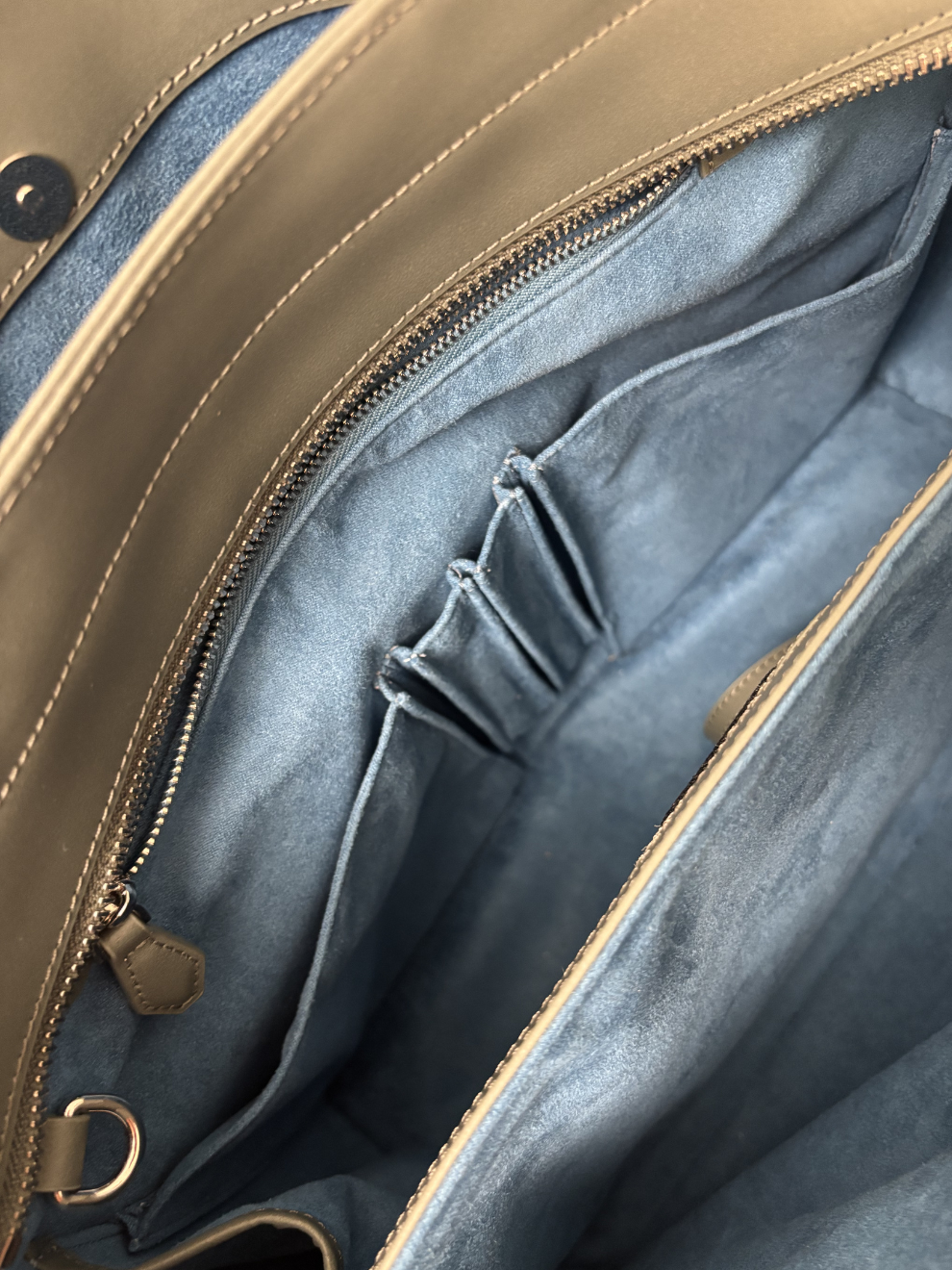 Grüngraue Pyramid Laptoptasche von Kaai