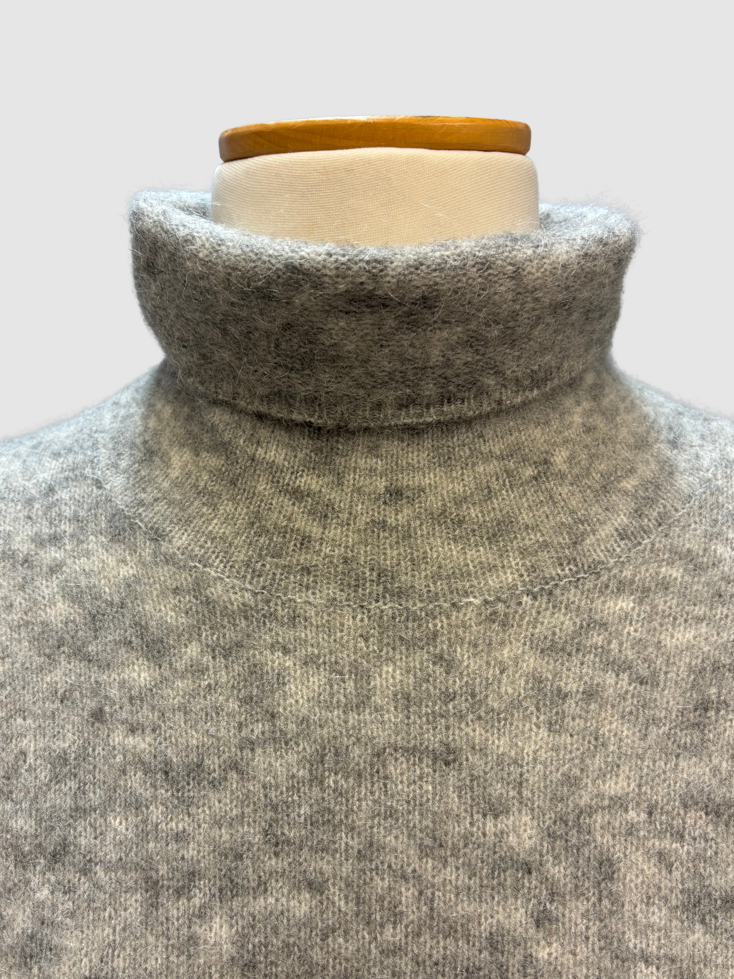 Hellgraues Mohair-Pullikleid von Acne Studios
