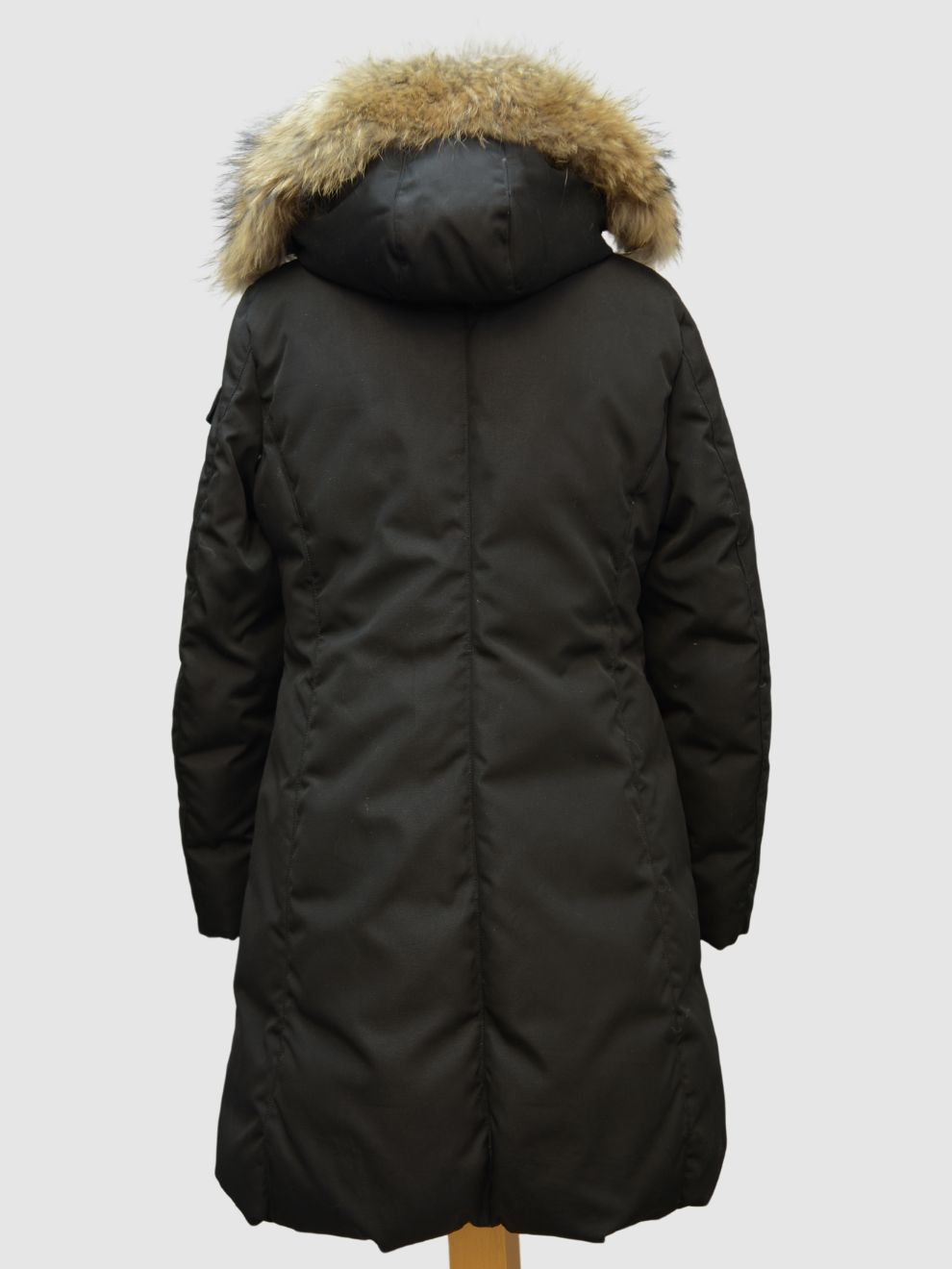 Schwarzer langer Parka von Moncler