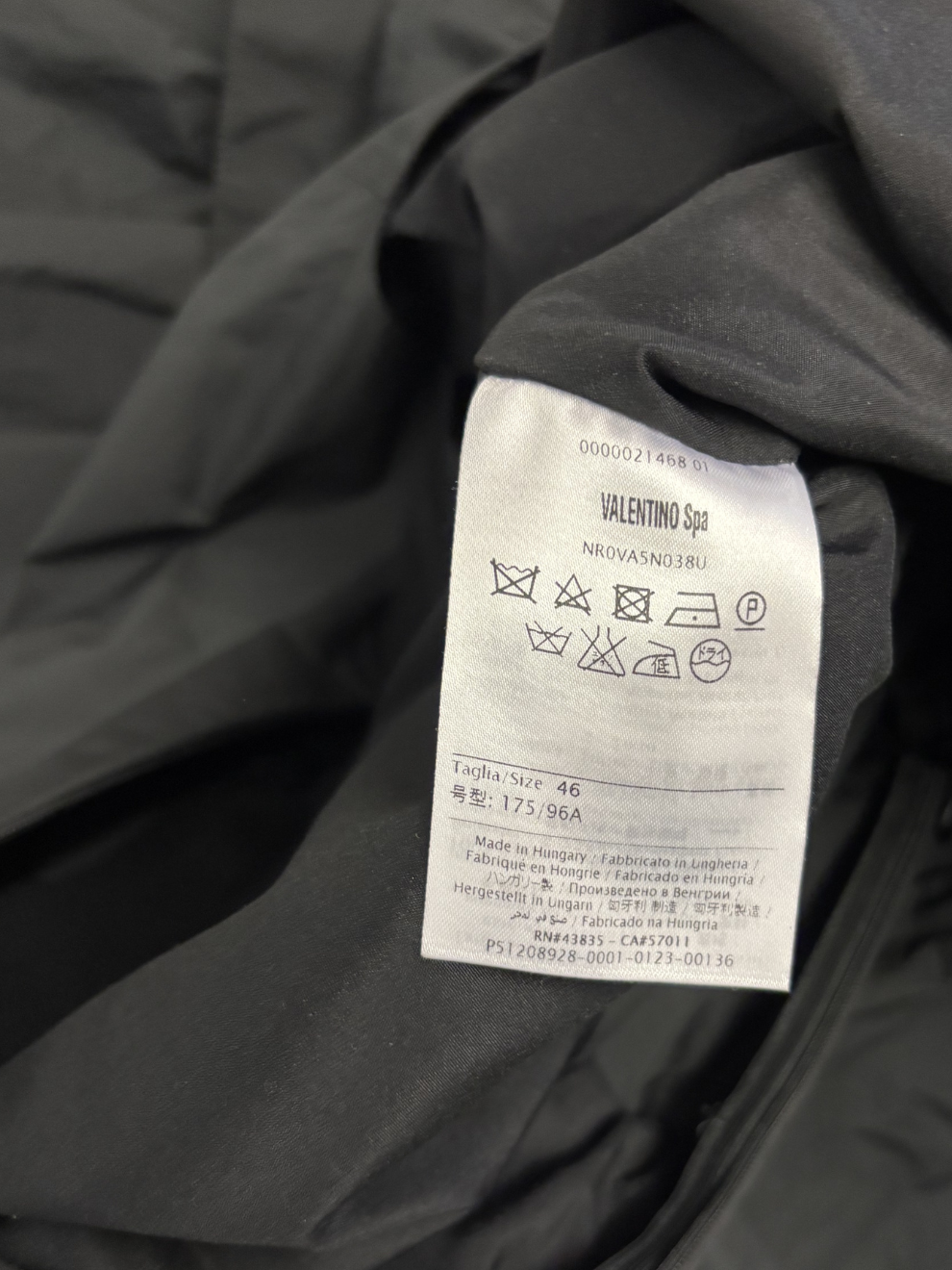 Schwarzes Stufenkleid von RED Valentino