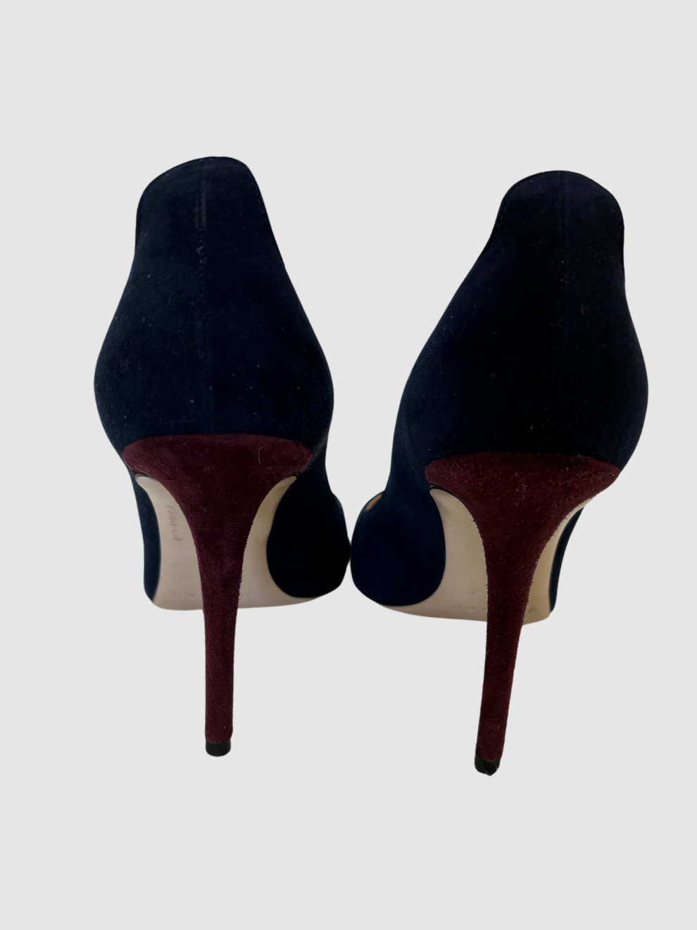 Dunkelblau-weinroter Velour-Pumps von Unützer