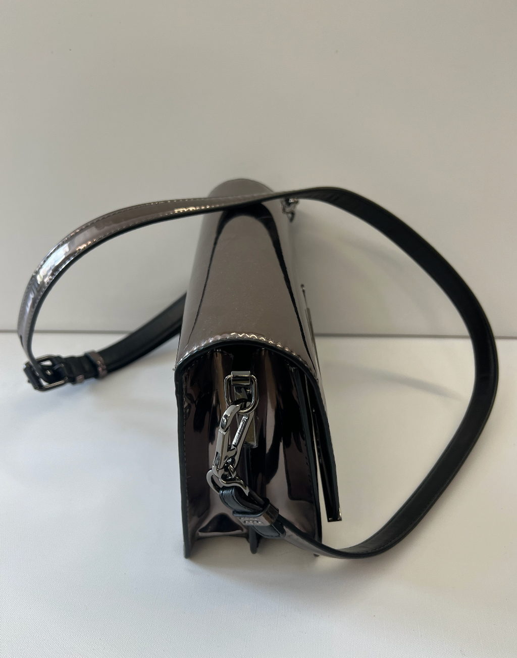Verspiegelte Tasche von Karl Lagerfeld