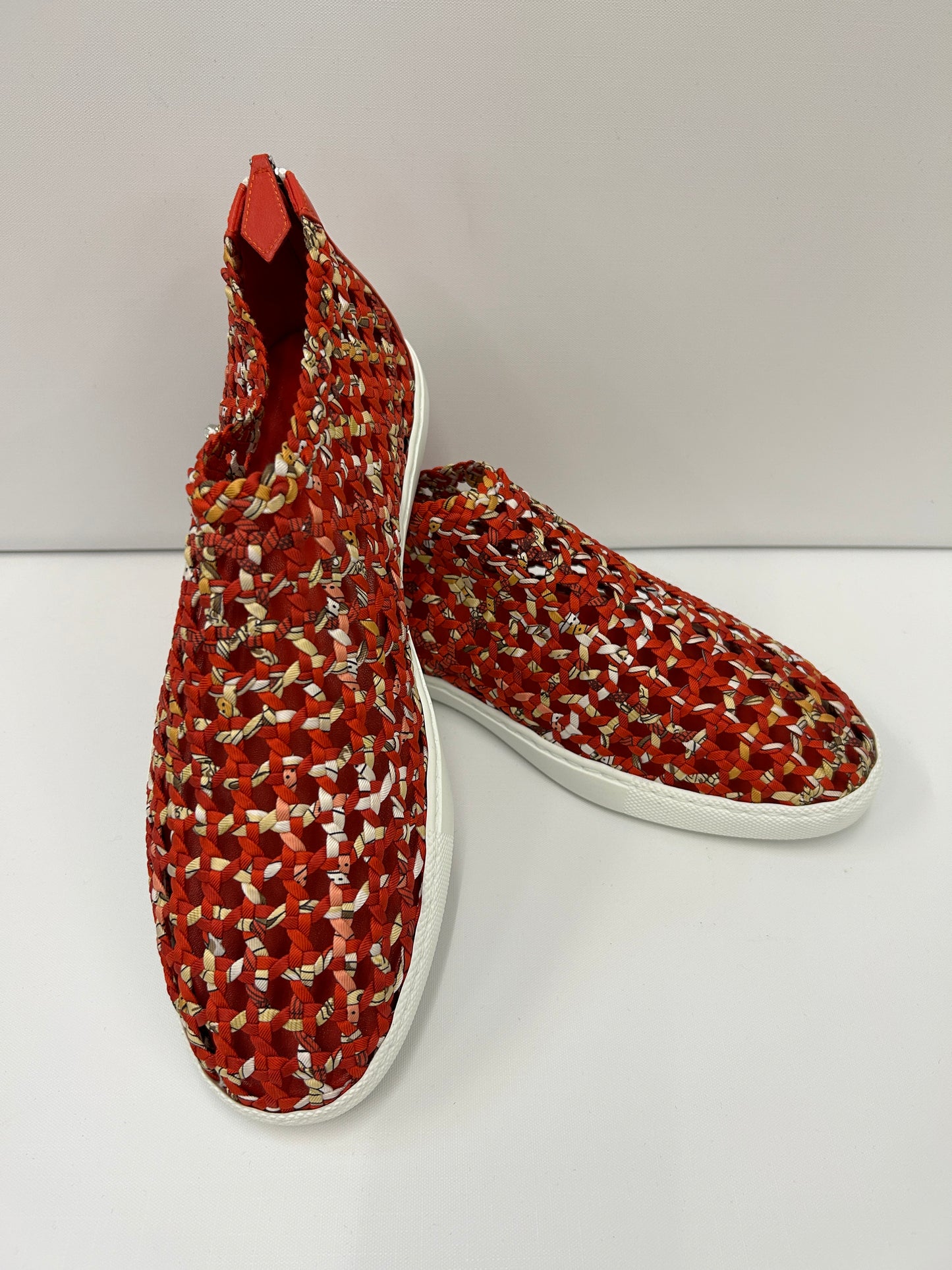 Rote Sneaker von Hermès