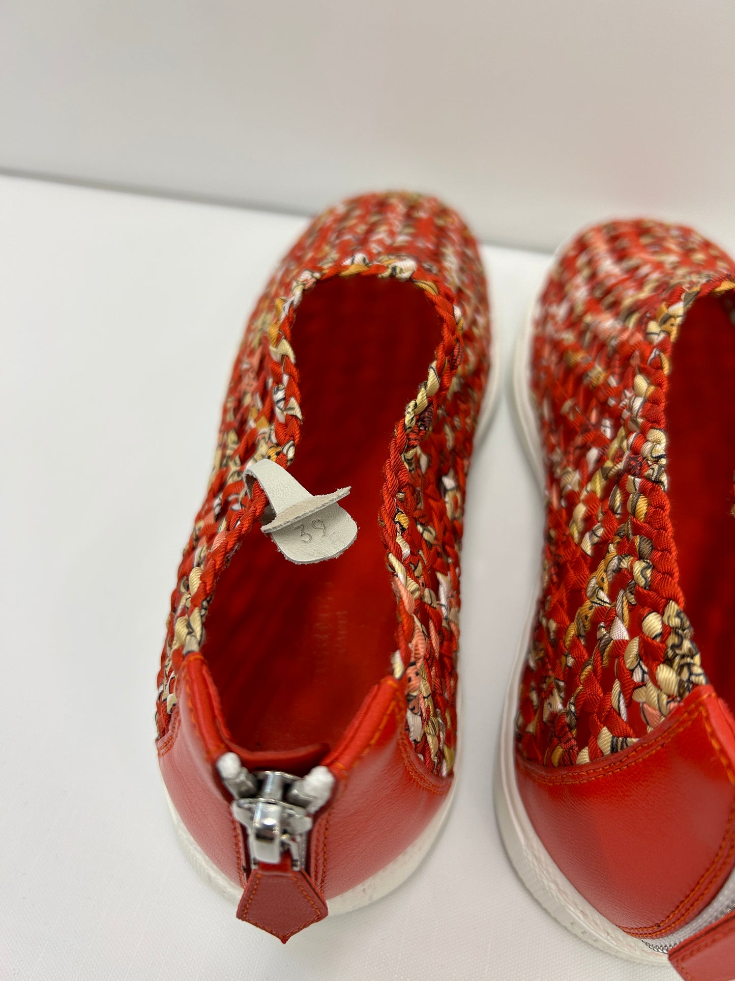 Rote Sneaker von Hermès