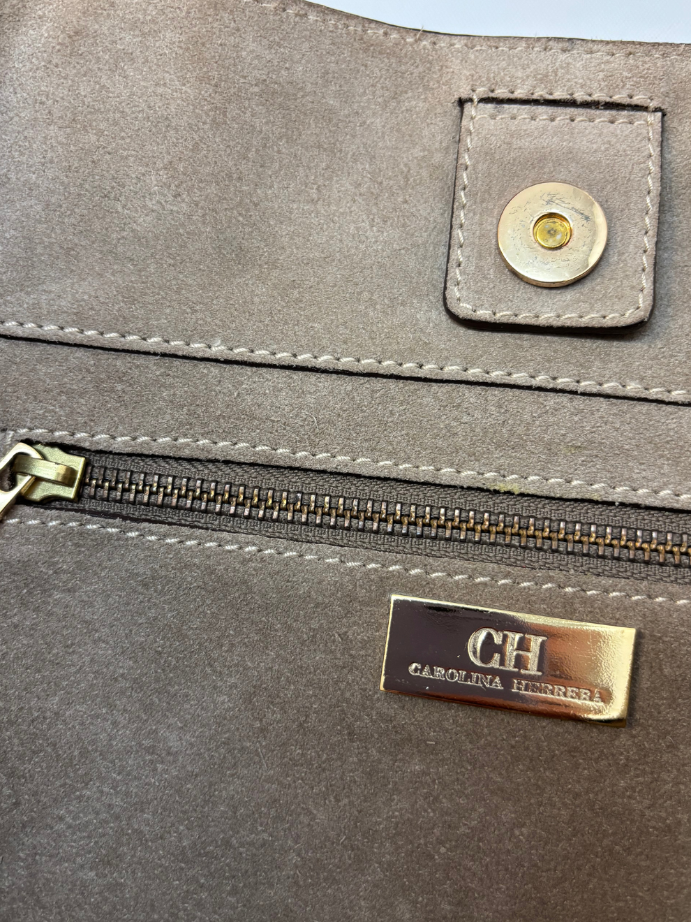 Grauer Leder-Shopper von Carolina Herrera