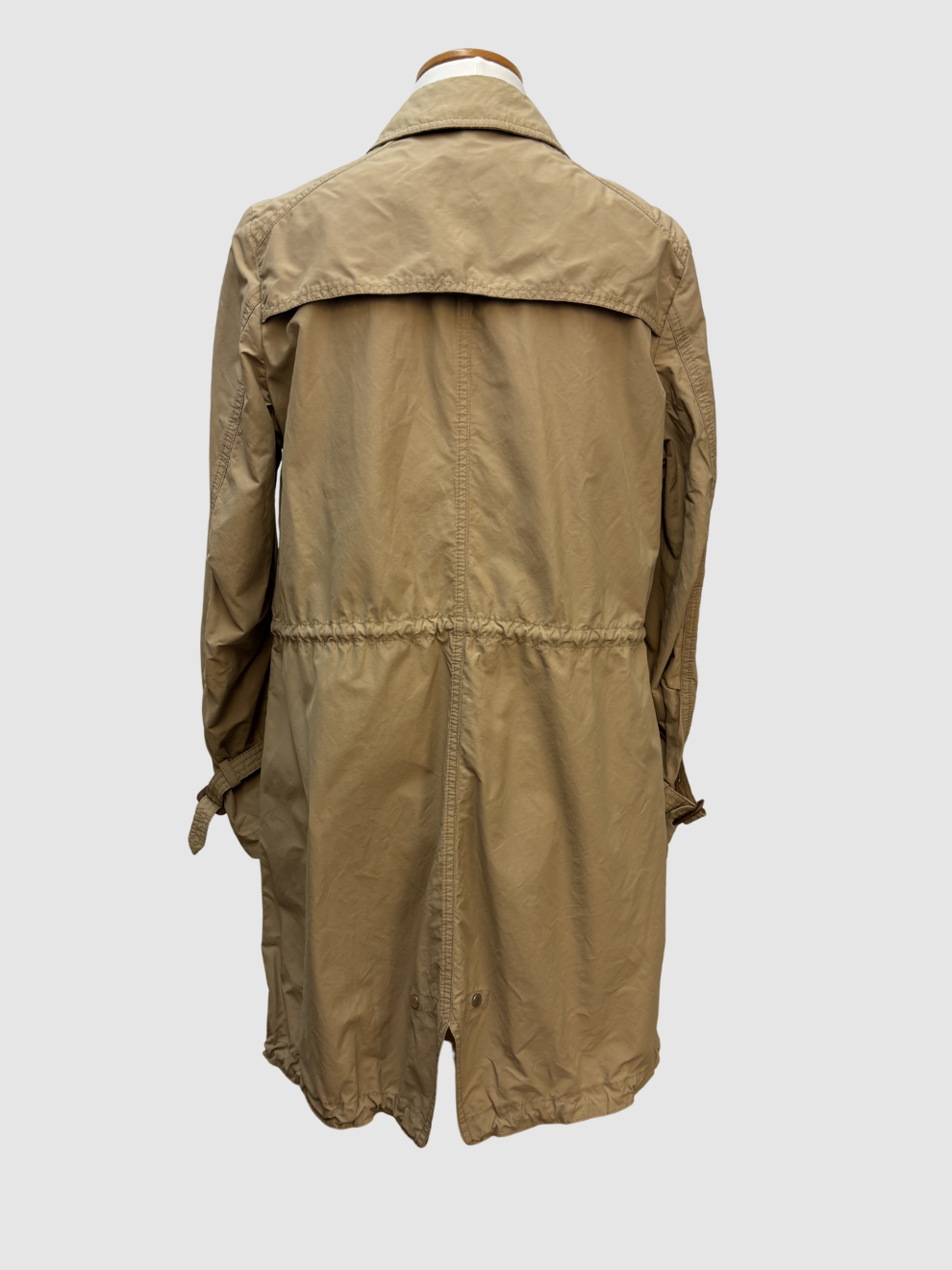 Beiger Trenchmantel von Moncler