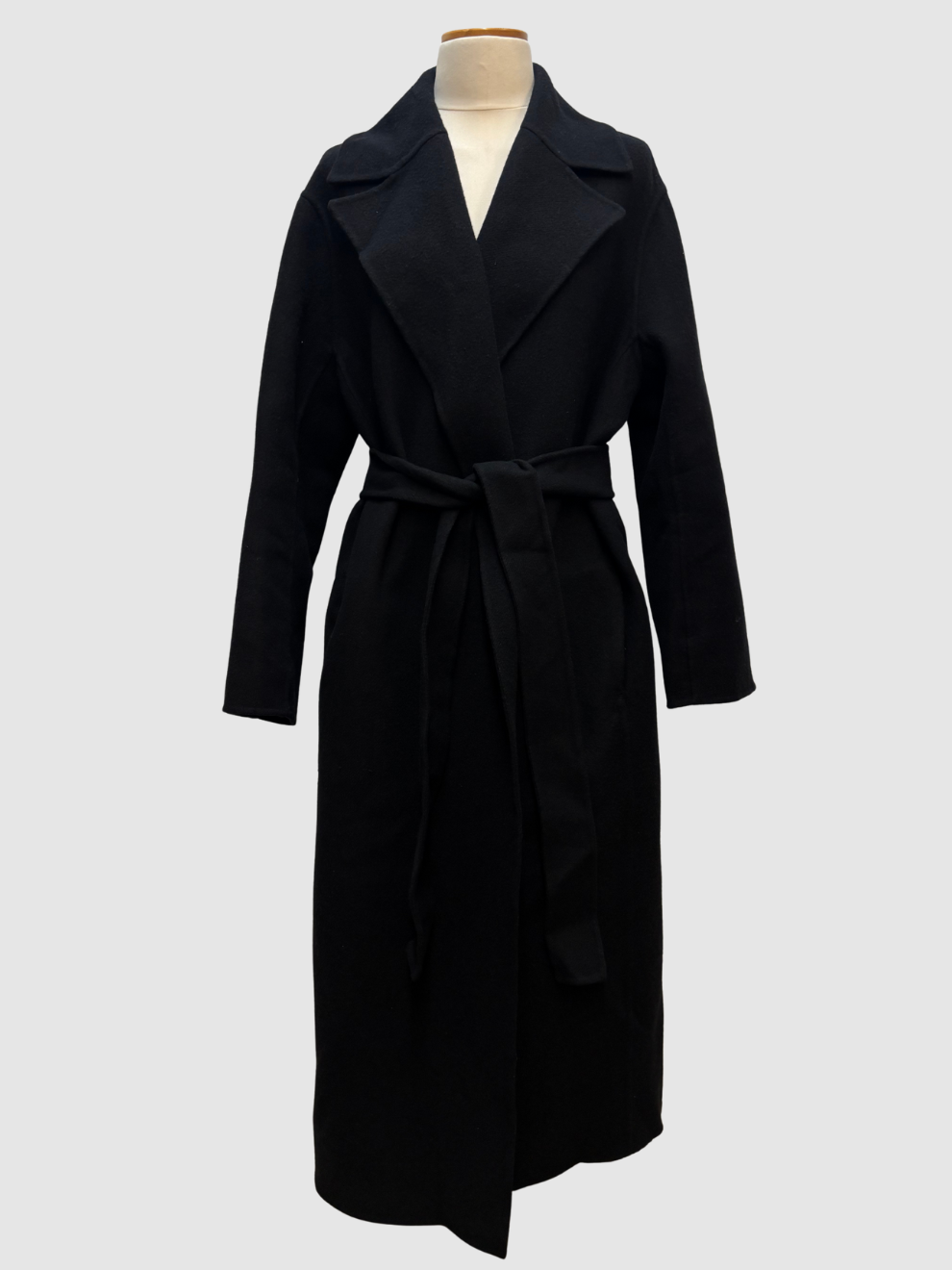Schwarzer Wollmantel von The Row