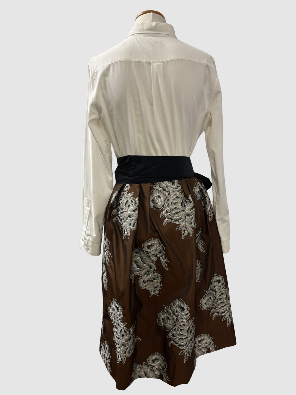Weiß-braunes Blusenkleid von Sara Roka