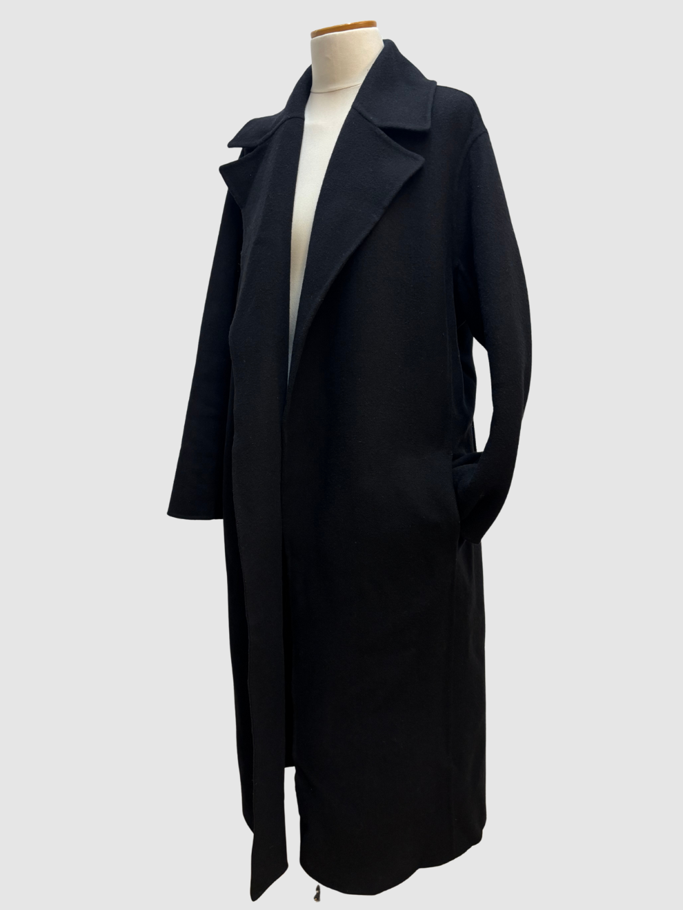 Schwarzer Wollmantel von The Row