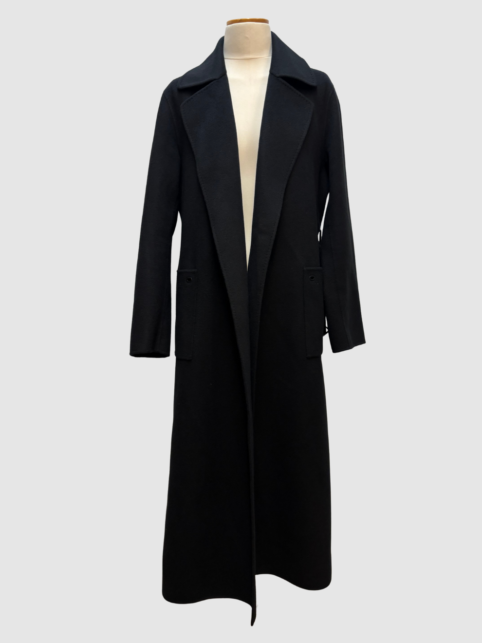 Schwarzer Kaschmir-Mantel von Iris von Arnim