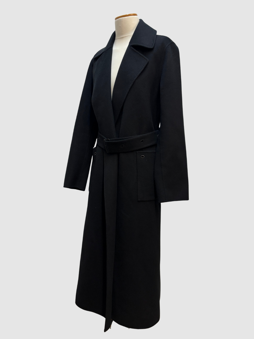 Schwarzer Kaschmir-Mantel von Iris von Arnim