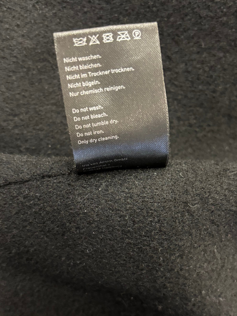 Schwarzer Kaschmir-Mantel von Iris von Arnim