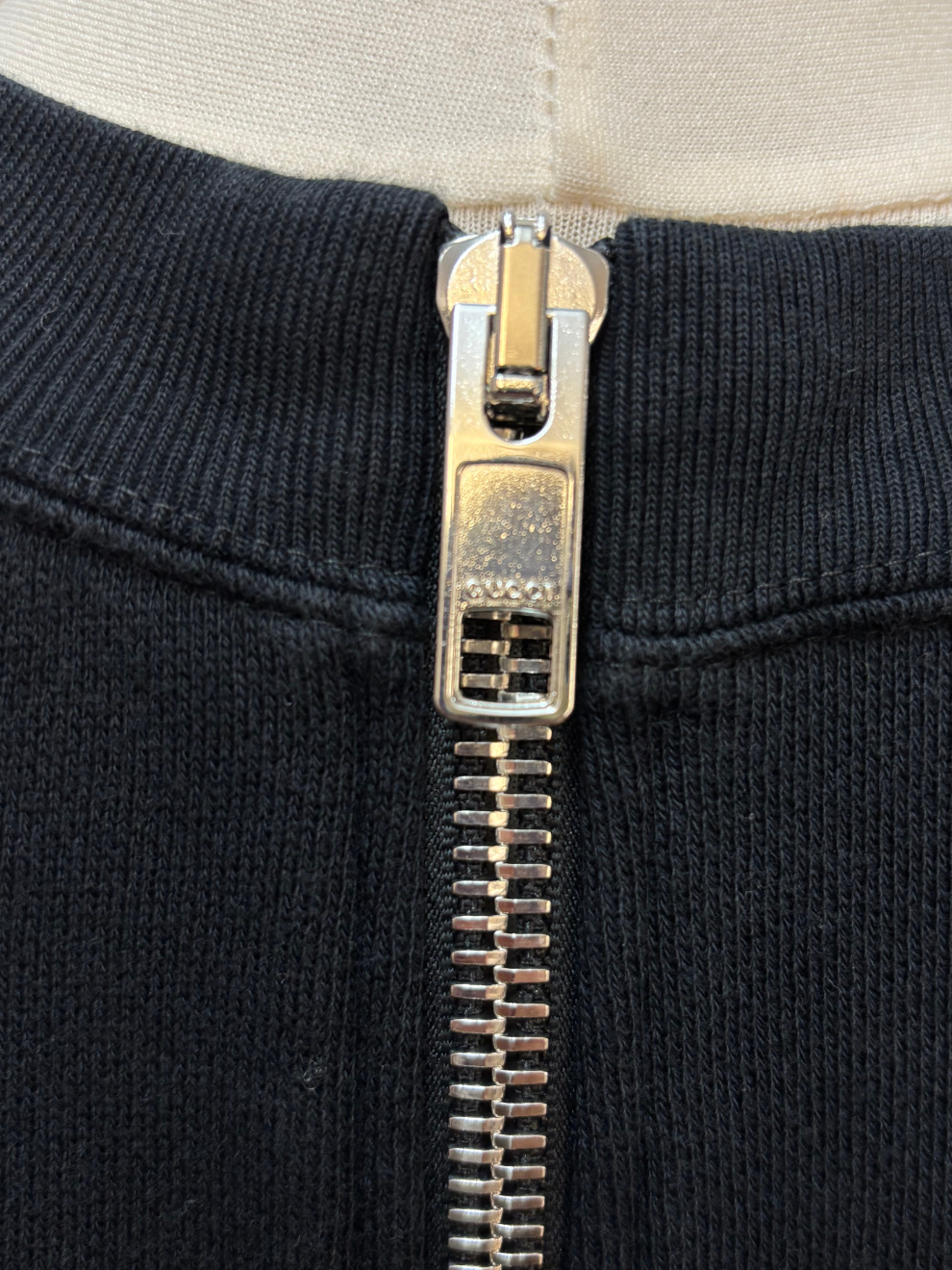 Schwarzes cropped Sweatshirt von Gucci