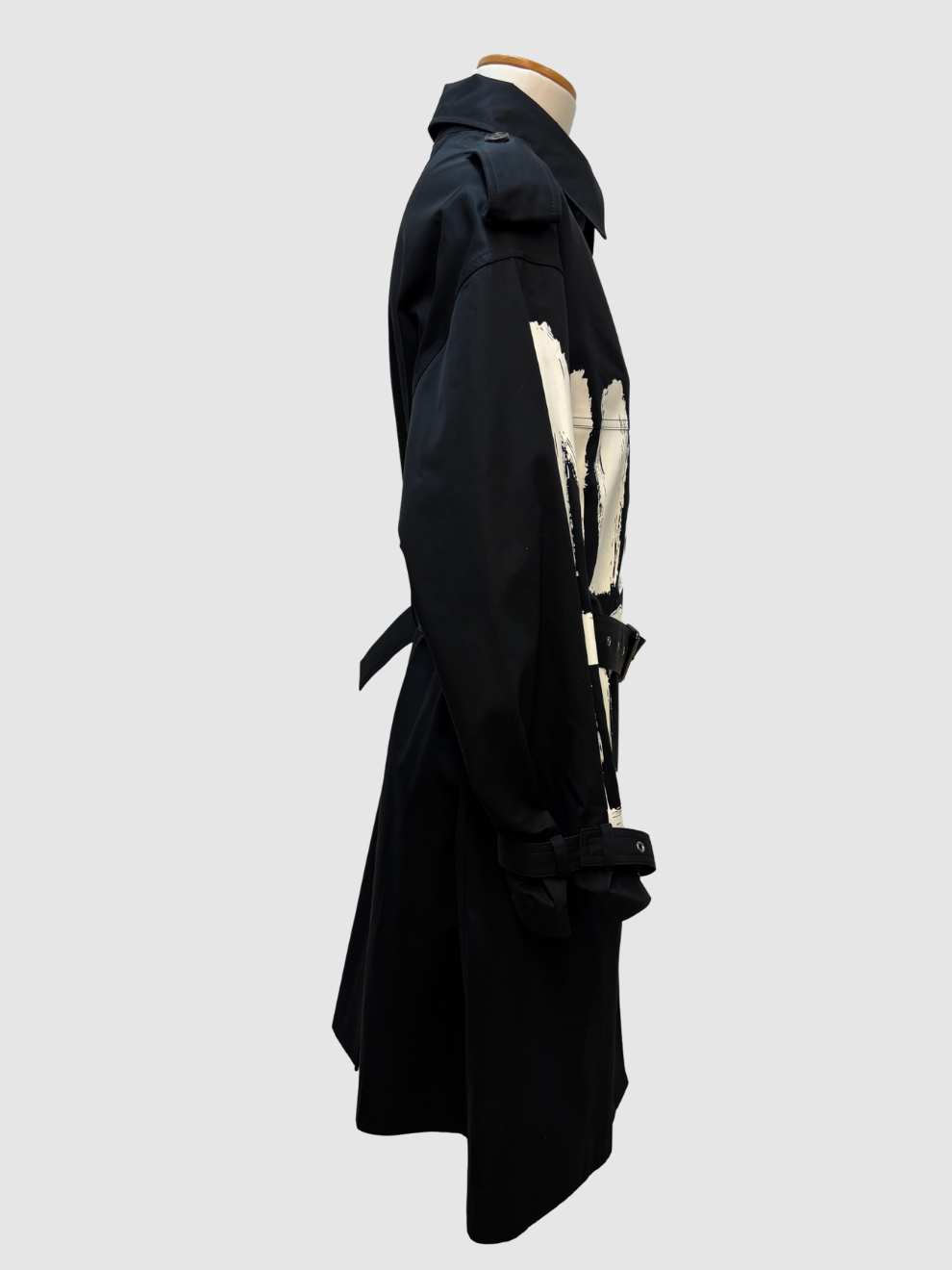 Schwarzer Trenchmantel von Christian Dior