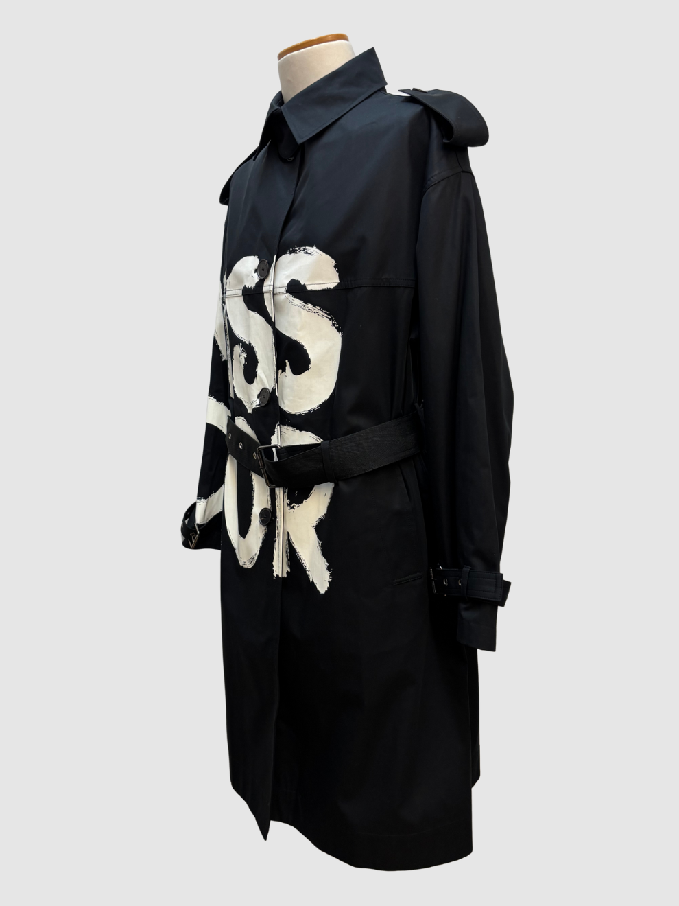 Schwarzer Trenchmantel von Christian Dior