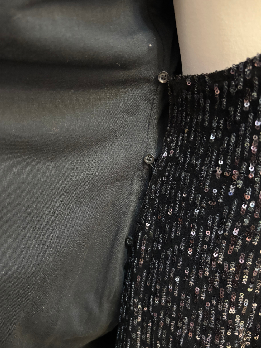 Schwarzes Pailletten-Kleid von Maje