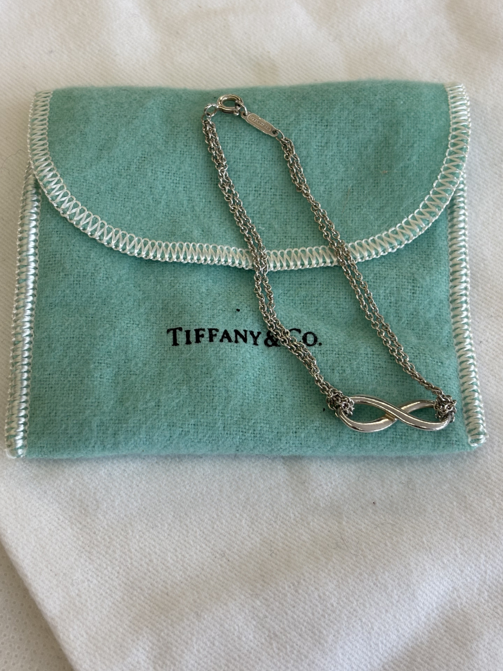 Infinity-Armband von Tiffany & Co
