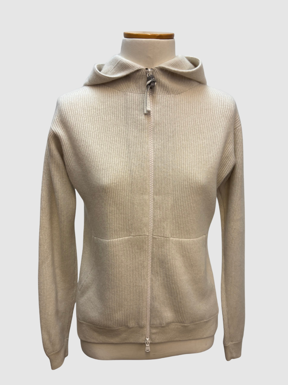 Ecrufarbene Strickjacke von Brunello Cucinelli