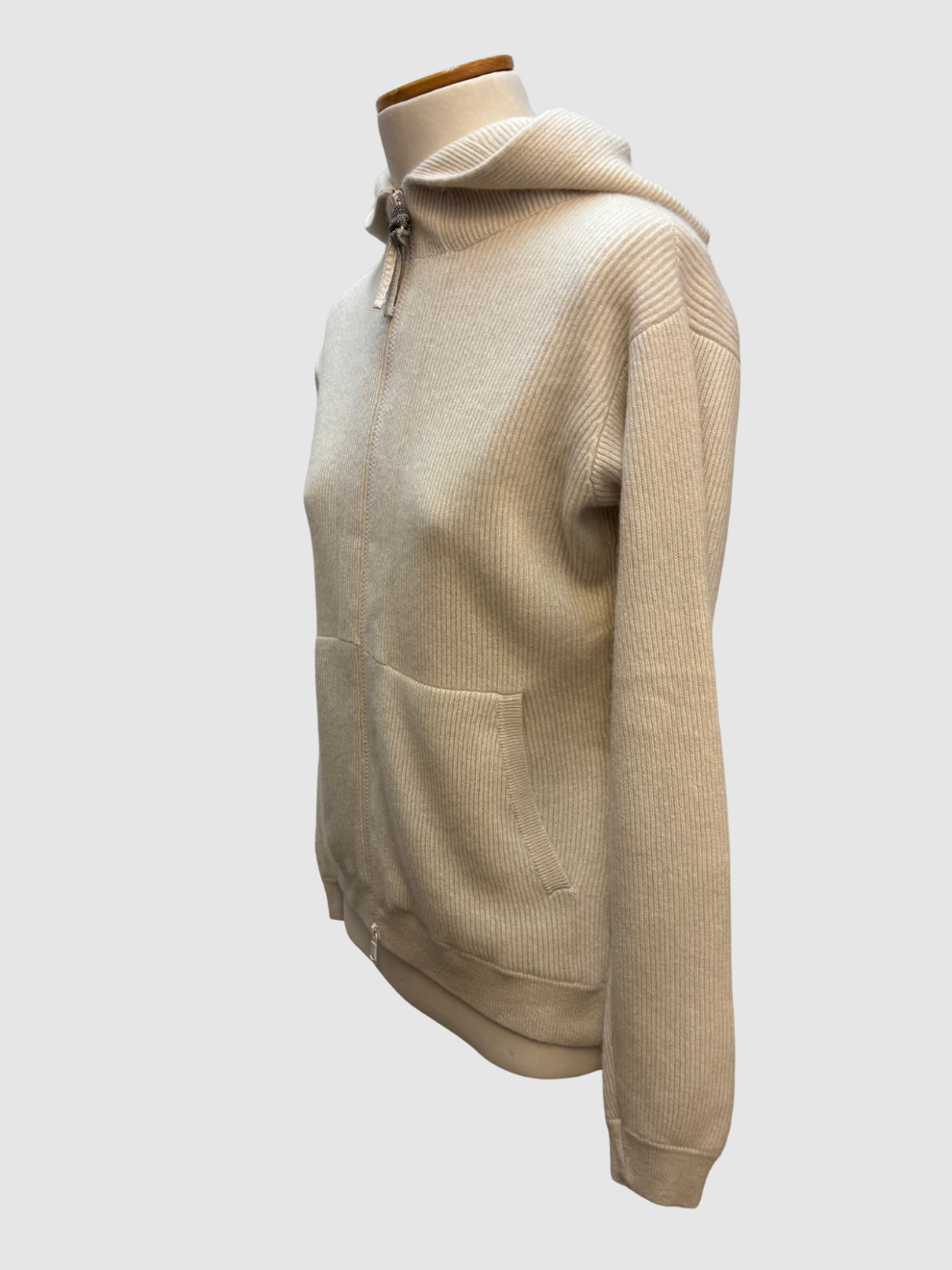 Ecrufarbene Strickjacke von Brunello Cucinelli