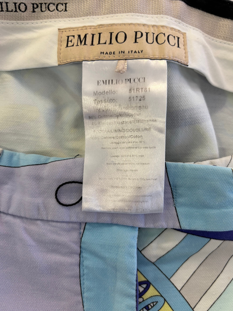 Blau-gelb geprintete Shorts von Emilio Pucci