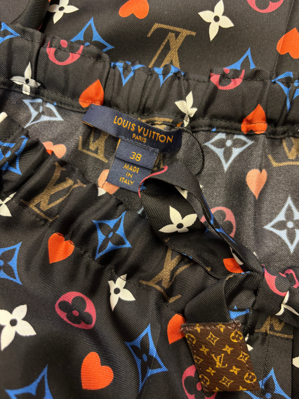 Schwarze Seiden-Hose Game On von Louis Vuitton